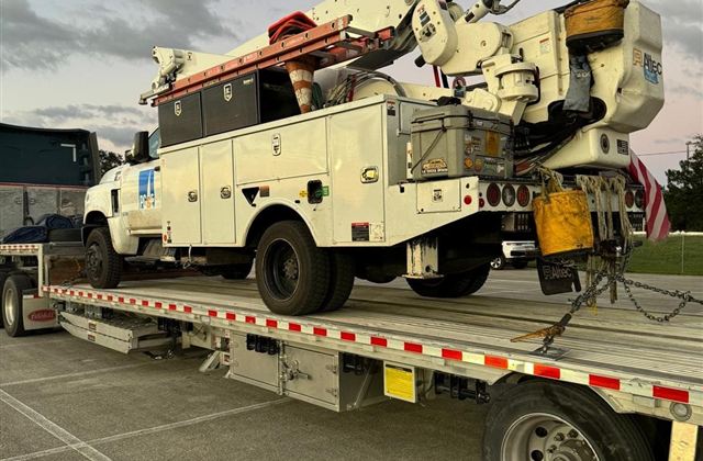 International Bucket Truck with Altec Aerial Lift - Amman, Jordan - photo 1