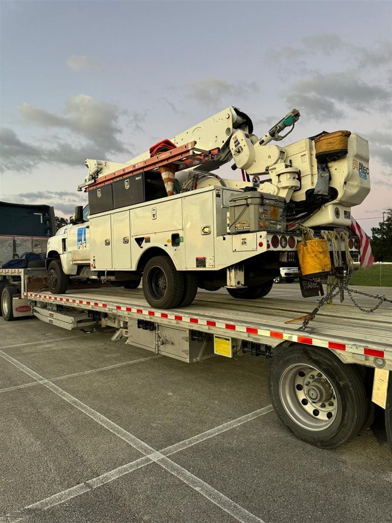 International Bucket Truck with Altec Aerial Lift - Amman, Jordan - photo 1