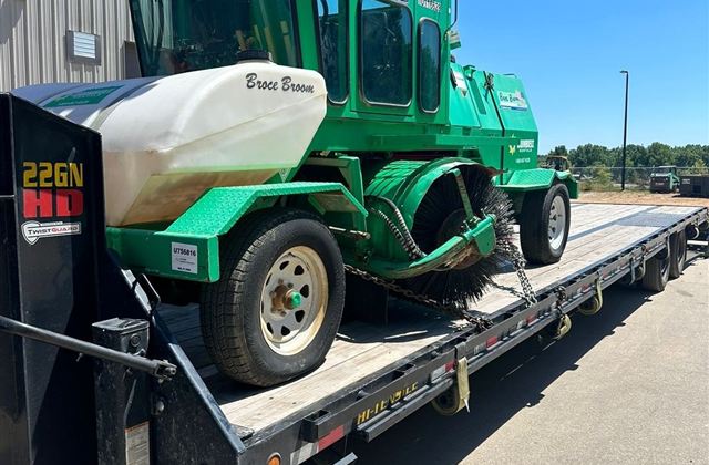 Broce Broom 350 Series Sweeper - Sharjah, United Arab Emirates - photo 1