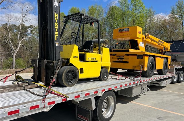 Broderson IC-200 Crane and Hyster Forklift — USA to Panama — cargo photo 1