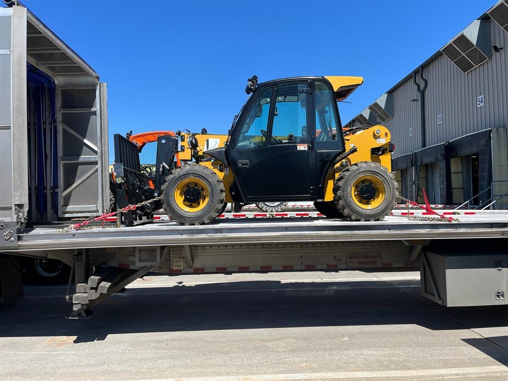 CAT Compact Telehandler — USA to United Arab Emirates — cargo photo 1