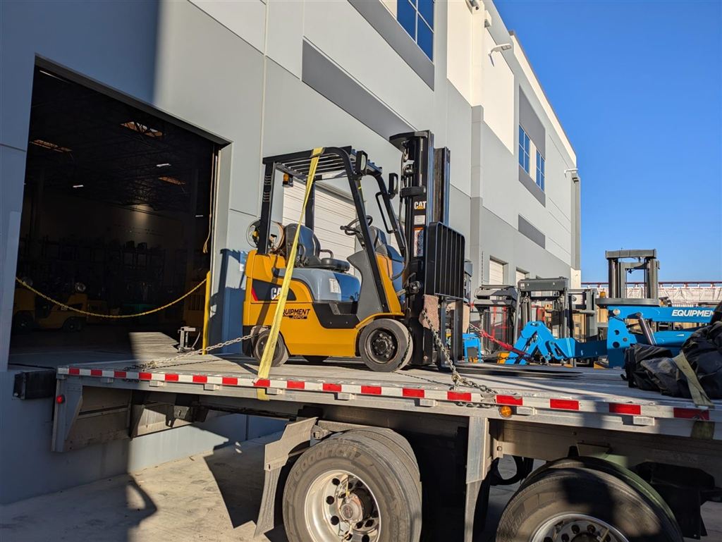 CAT Forklift - Sharjah, United Arab Emirates - photo 1