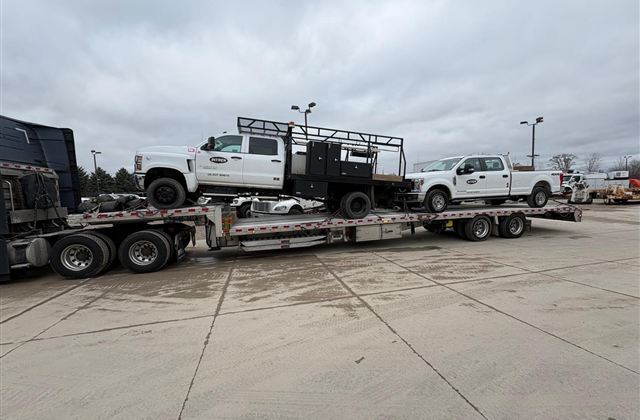 Chevrolet Utility Truck and Ford Pickup - Guatemala City, Guatemala - photo 1