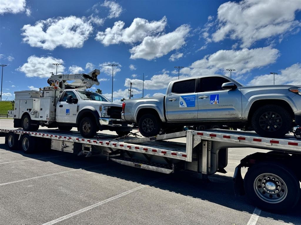 Ford Bucket Truck and Toyota Tacoma Pickup - Kutaisi, Georgia - photo 1