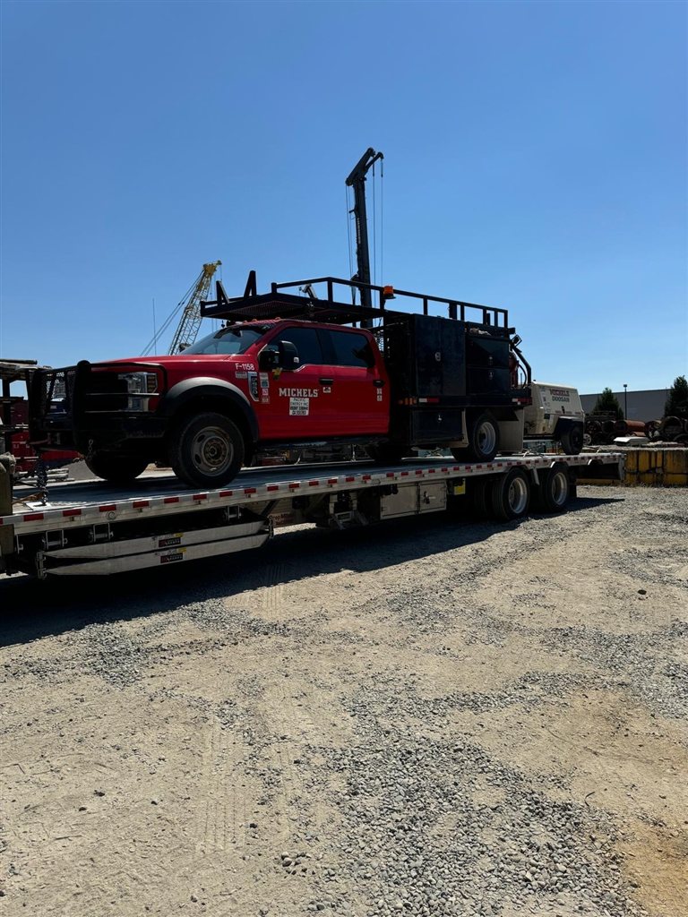 Ford F-550 Service Truck — USA to Honduras — cargo photo 1