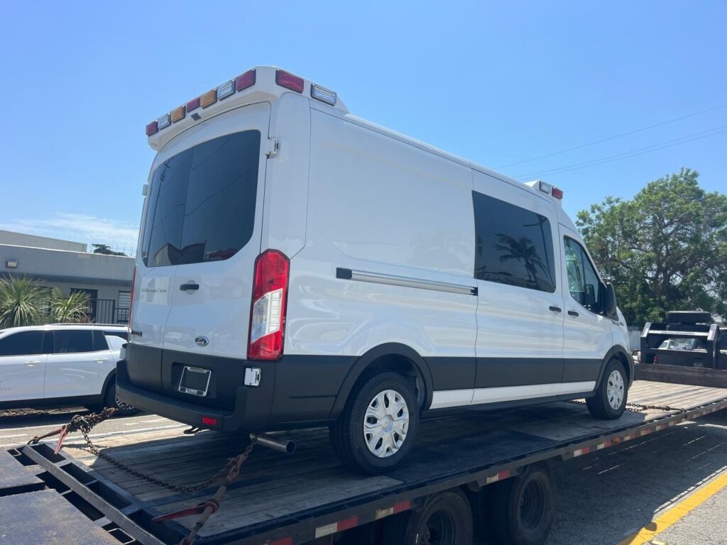 Ford Transit Ambulance — USA to Guatemala — cargo photo 1
