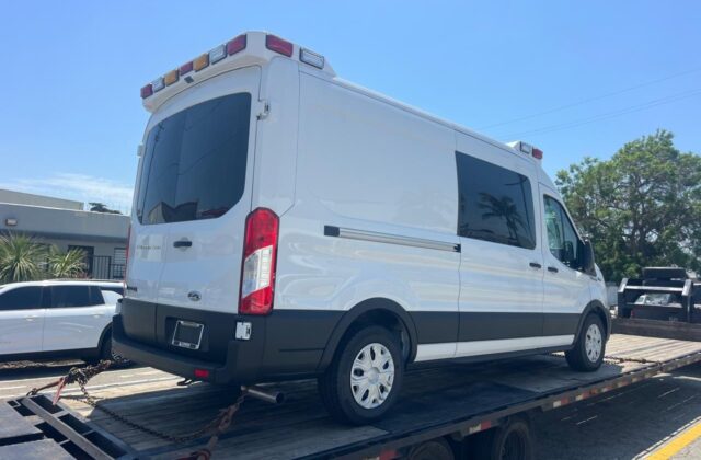 Ford Transit Ambulance — USA to Guatemala — cargo photo 1