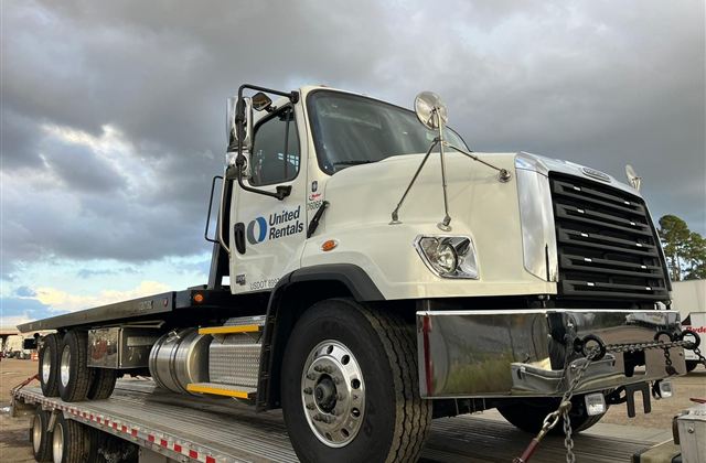 Freightliner Business Class M2 Flatbed Truck - Douala, Cameroon - photo 1