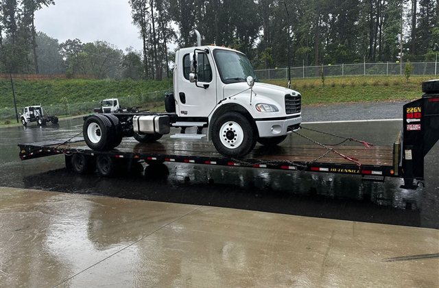 Freightliner Business Class M2 Truck Chassis - USA to Dominican Republic - cargo photo 1