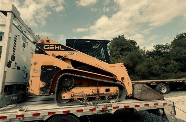 GEHL VT320 Compact Track Loader - Kitwe, Zambia - photo 1