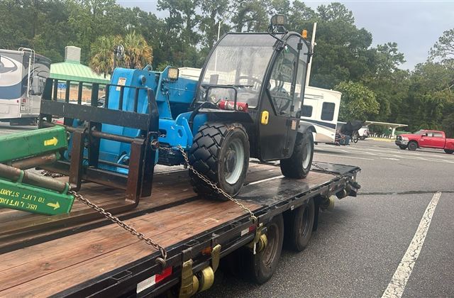 Genie Telehandler and Lifting Attachment - San Pedro Sula, Honduras - photo 1