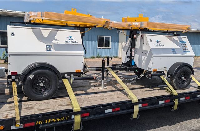 Hali-Brite Portable Airport Beacon Trailers - Santiago, Chile - photo 1