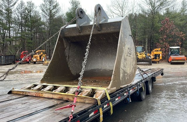 Heavy Excavator Bucket - Linden, Guyana - photo 1