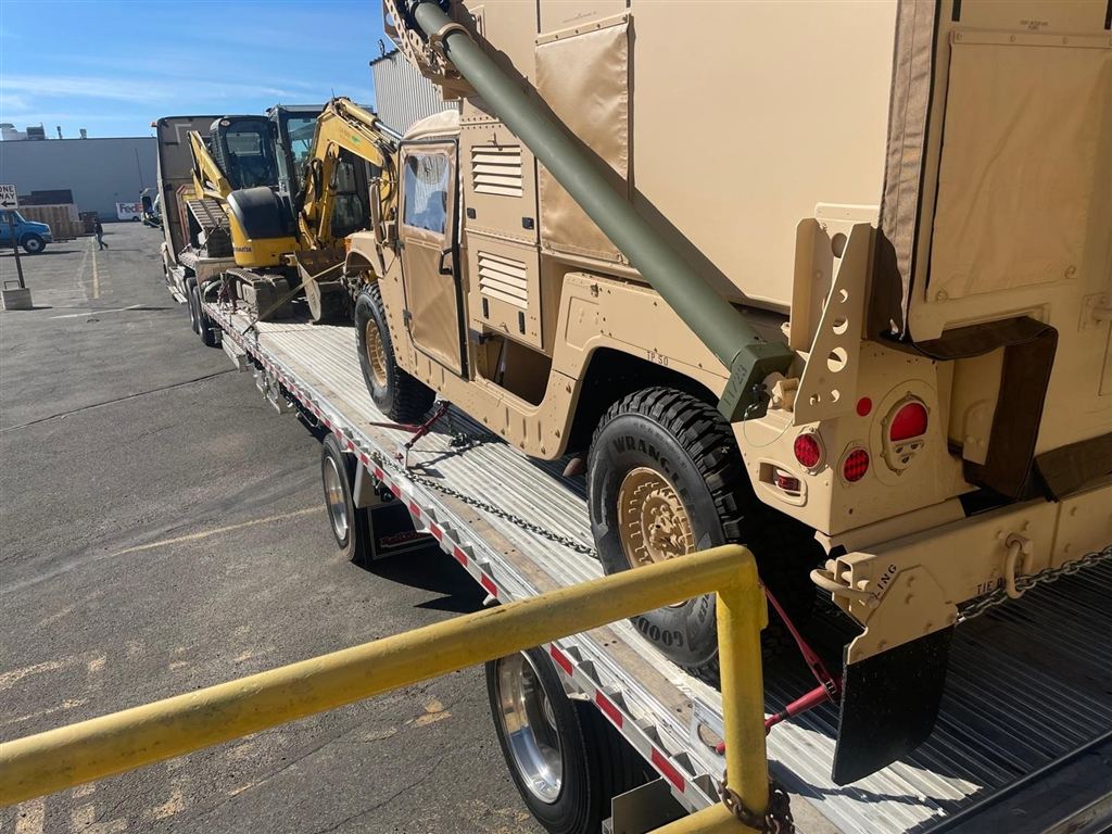 AM General HMMWV and Compact Excavators - Classified Route - cargo photo 1