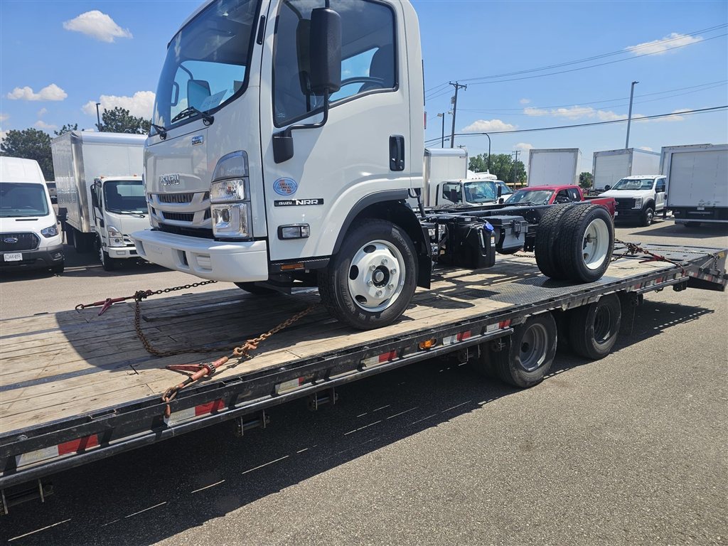 Isuzu NRR Truck Chassis — USA to Dominican Republic — cargo photo 1