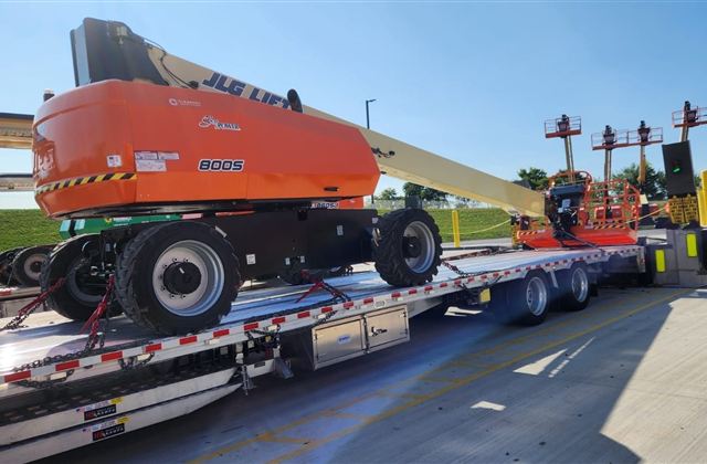 JLG 800S Telescopic Boom Lift - Salalah, Oman - photo 1