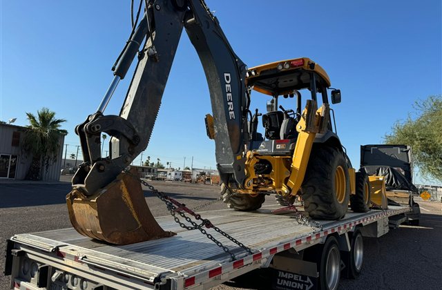 John Deere 410 Backhoe Loader — USA to Dominican Republic — cargo photo 1
