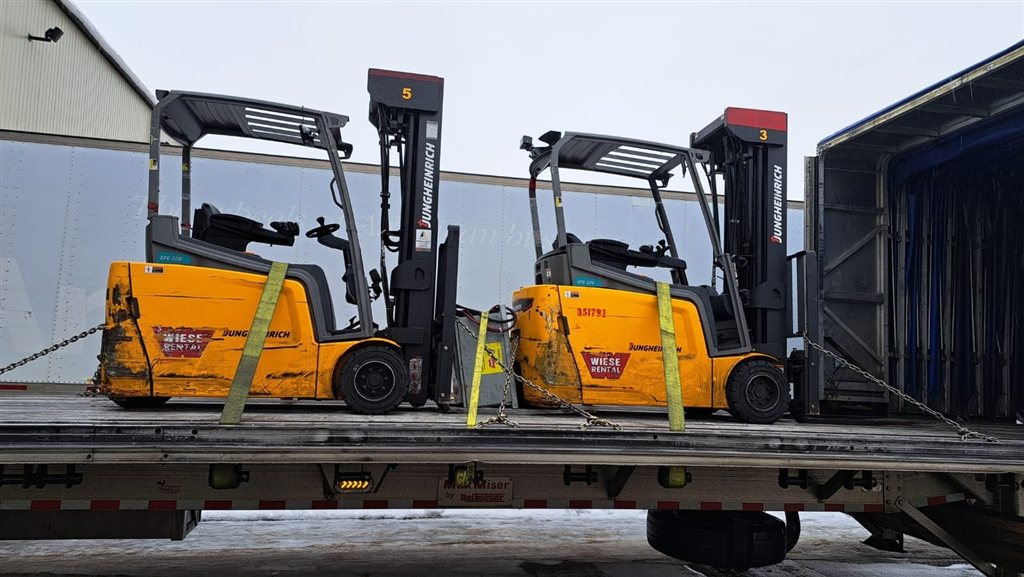 Jungheinrich EFG220 Electric Forklifts - USA to Colombia - cargo photo 1