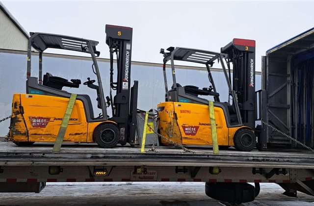 Jungheinrich EFG220 Electric Forklifts - USA to Colombia - cargo photo 1