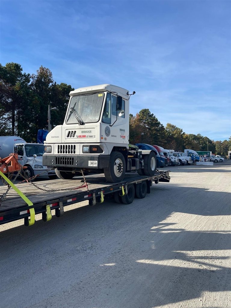 Kalmar Ottawa Yard Tractor - USA to Panama - cargo photo 1