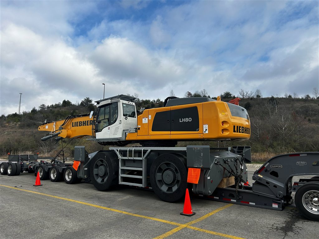 Liebherr LH 80 Material Handler — USA to South Africa — cargo photo 1