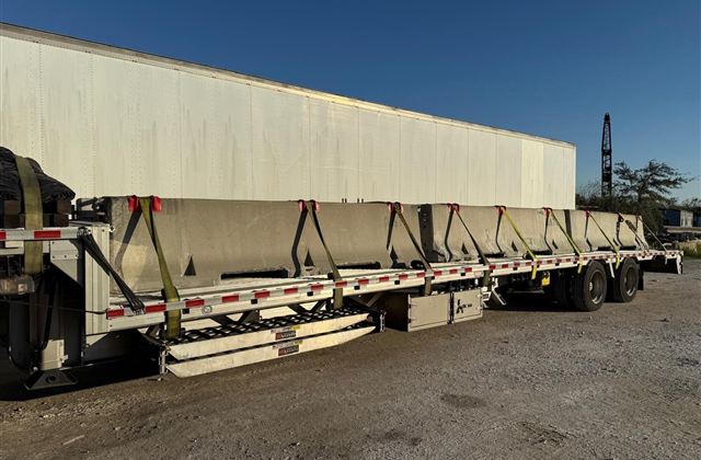 Long Industrial Hopper - Jeddah, Saudi Arabia - photo 1