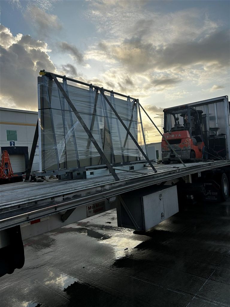 Metal Panels and Toyota Forklift - Santiago de los Caballeros, Dominican Republic - photo 1