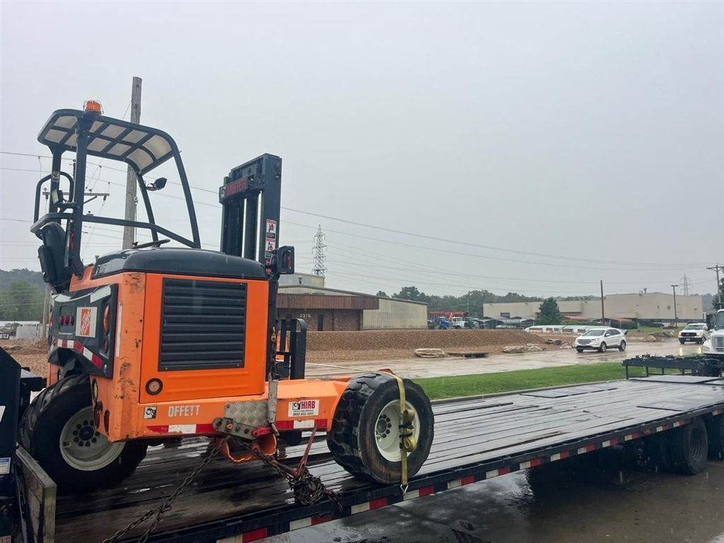 MOFFETT M8 55.3 Truck-Mounted Forklift - Panama City, Panama - photo 1