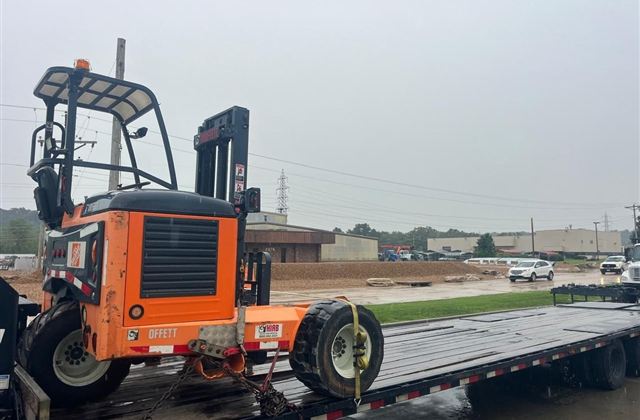 MOFFETT M8 55.3 Truck-Mounted Forklift - Panama City, Panama - photo 1