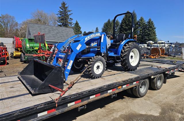 New Holland Tractor with Front Loader - Leon, Nicaragua - photo 1
