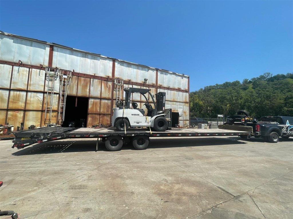Nissan Forklift — USA to Dominican Republic — cargo photo 1