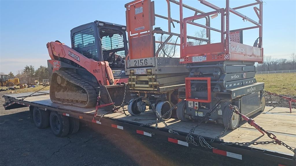 Skyjack Scissor Lift and Kubota SVL95-2s Track Loader - San Pedro Sula, Honduras - photo 1