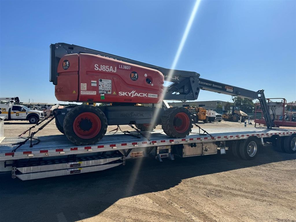 Skyjack SJ85 AJ Articulating Boom Lift - Riyadh, Saudi Arabia - photo 1