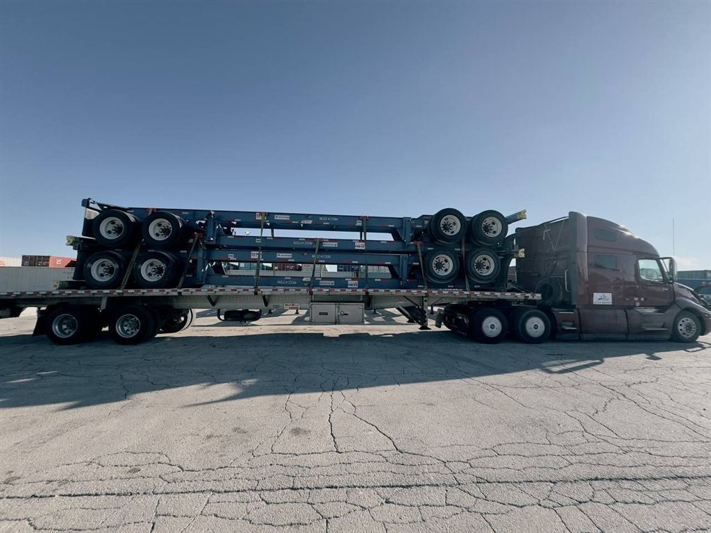 Stacked Container Chassis - Antofagasta, Chile - photo 1
