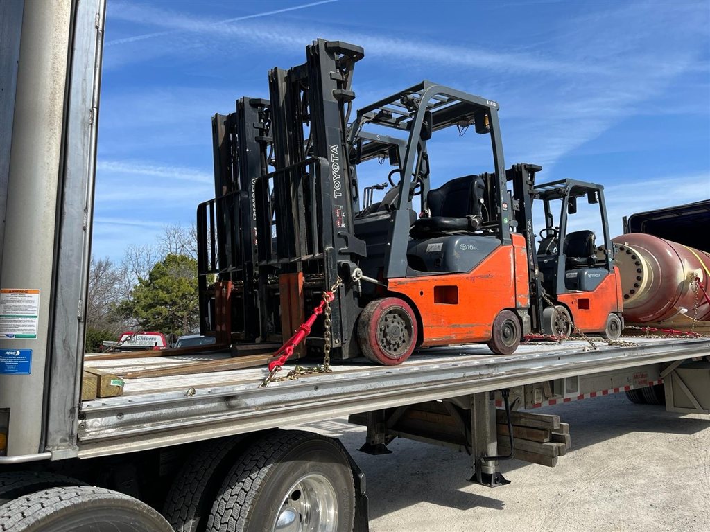 Used Toyota Forklift Cargo — USA to Mexico — cargo photo 1
