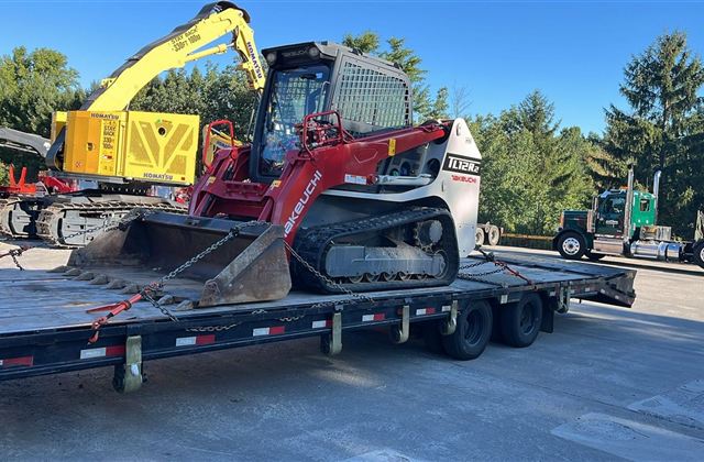 Wood Chipper Track Loader — USA to South Africa — cargo photo 1