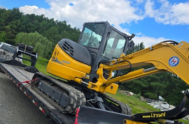 Yanmar Compact Excavator - Salalah, Oman - photo 1